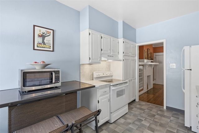 420 W Hutchinson Ave, Edgewood, PA 15218