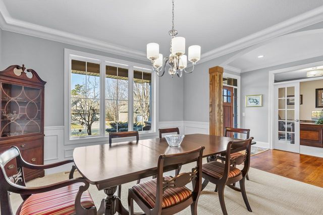 2150 Pinehurst Drive, Chanhassen, MN 55317