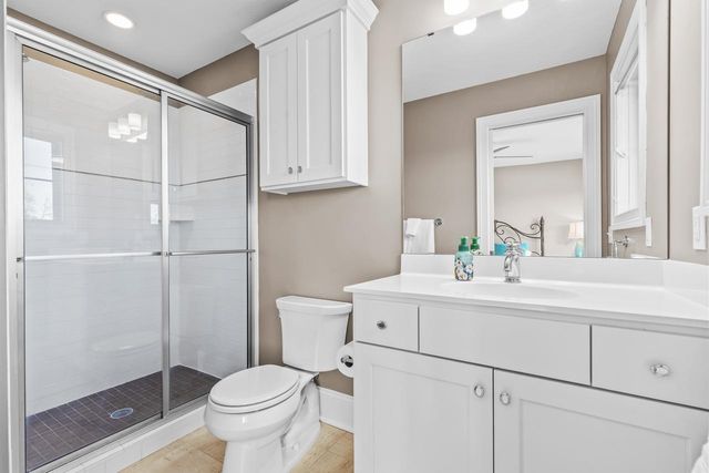 2150 Pinehurst Drive, Chanhassen, MN 55317