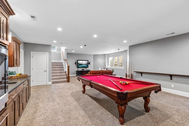 2150 Pinehurst Drive, Chanhassen, MN 55317