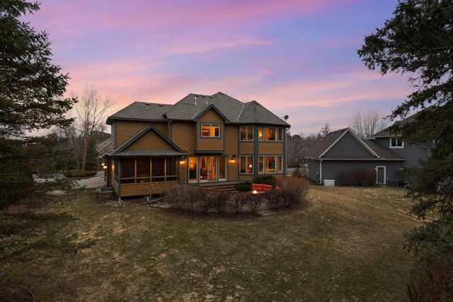 2150 Pinehurst Drive, Chanhassen, MN 55317