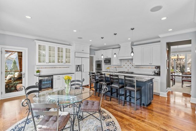2150 Pinehurst Drive, Chanhassen, MN 55317