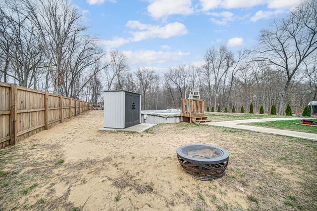 1482 E 400 S, Knox, IN 46534