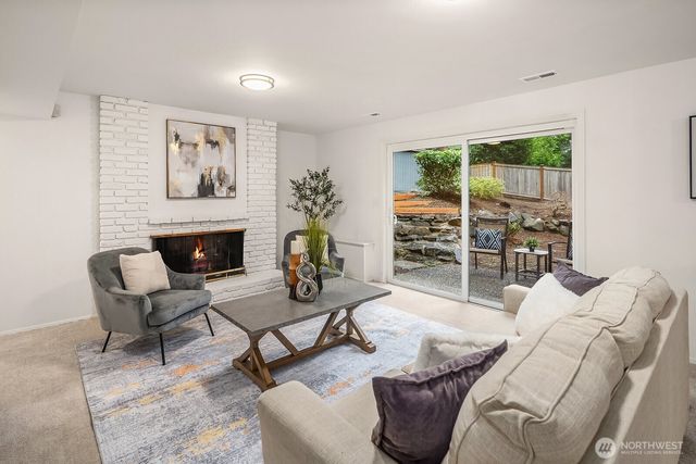 3023 255th Avenue SE, Sammamish, WA 98075