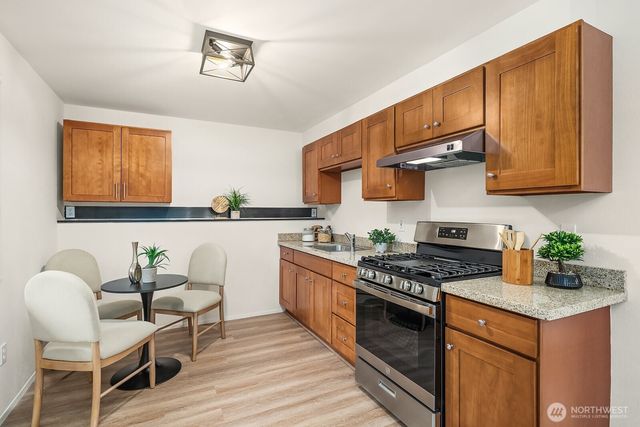 3023 255th Avenue SE, Sammamish, WA 98075