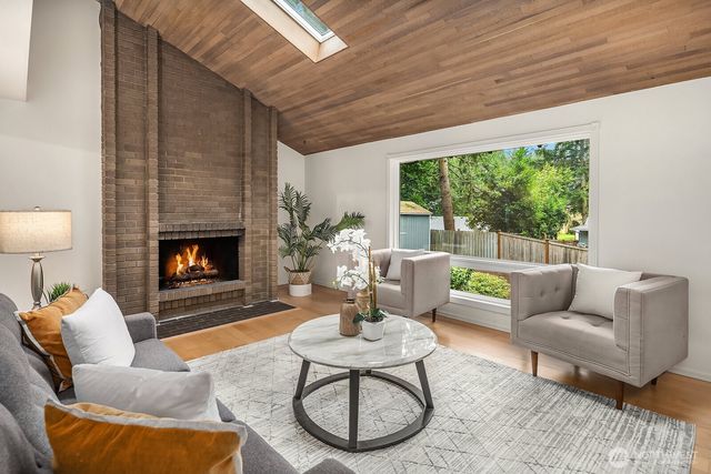 3023 255th Avenue SE, Sammamish, WA 98075