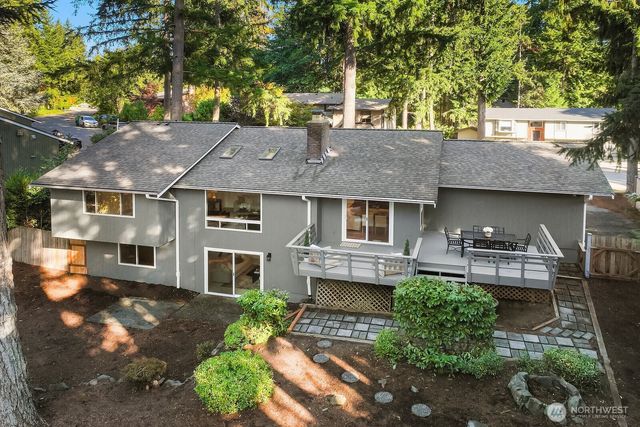 3023 255th Avenue SE, Sammamish, WA 98075