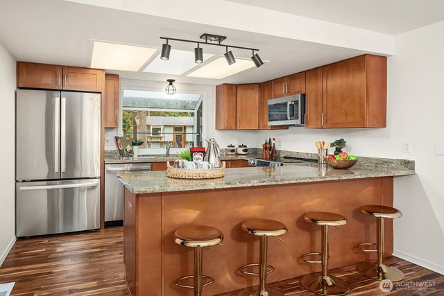 3023 255th Avenue SE, Sammamish, WA 98075