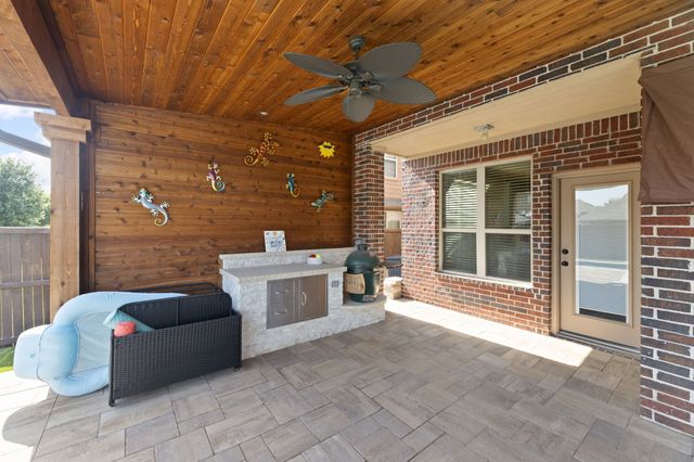 724 Marietta Lane, Aubrey, TX 76227