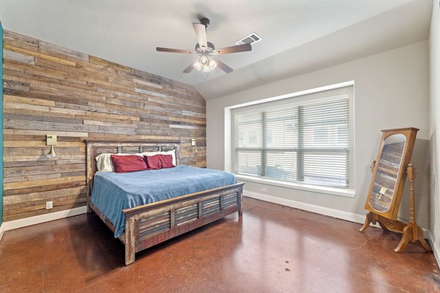 724 Marietta Lane, Aubrey, TX 76227