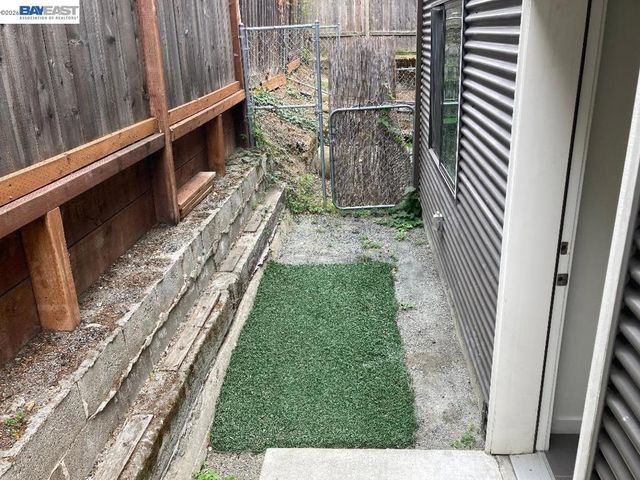 5406 Trask St, Oakland, CA 94601