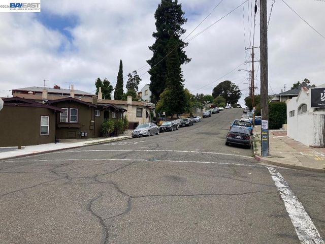 5406 Trask St, Oakland, CA 94601