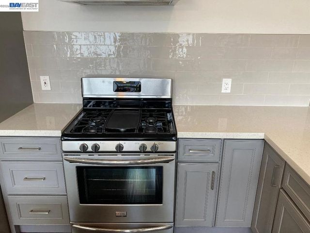 5406 Trask St, Oakland, CA 94601