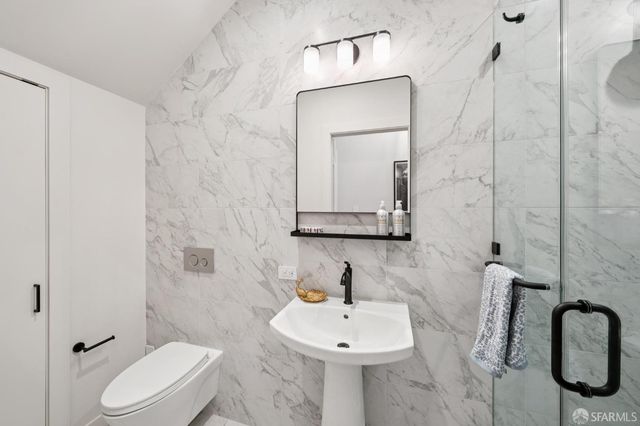 3468 16th Street, San Francisco, CA 94114