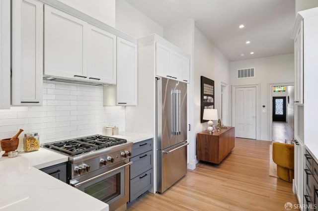 3468 16th Street, San Francisco, CA 94114