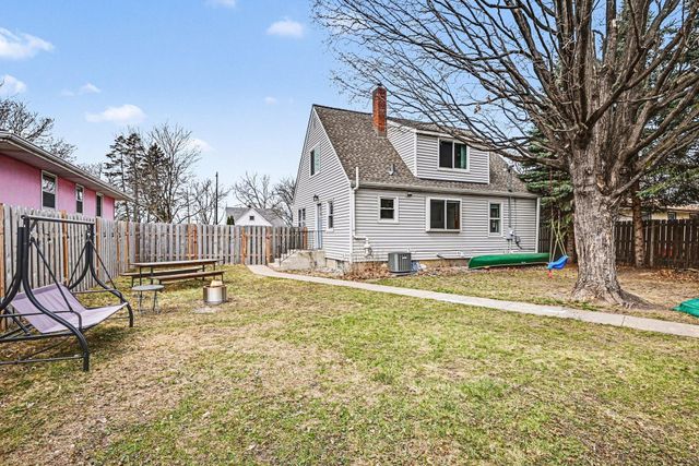 1600 Western Avenue N, Saint Paul, MN 55117