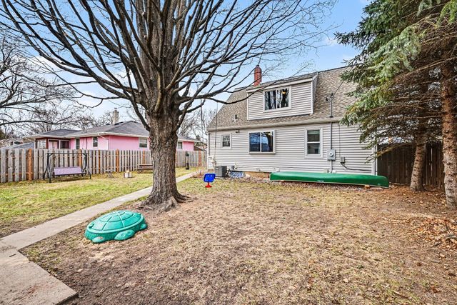 1600 Western Avenue N, Saint Paul, MN 55117