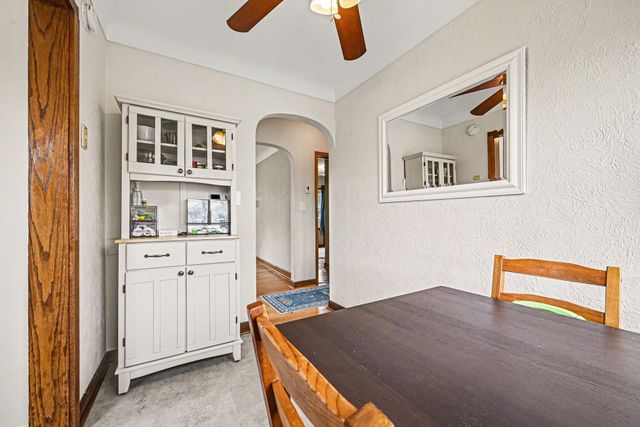 1600 Western Avenue N, Saint Paul, MN 55117