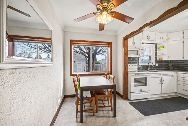 1600 Western Avenue N, Saint Paul, MN 55117