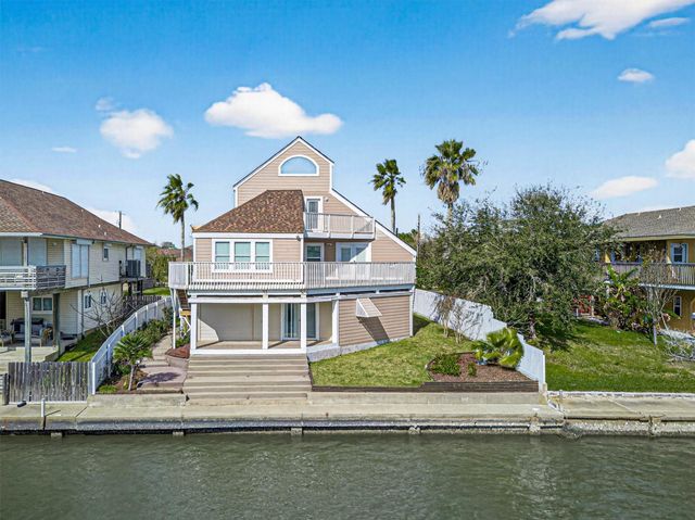 12725 E Conquistador Drive, Galveston, TX 77554