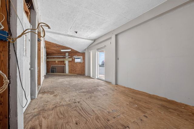 12725 E Conquistador Drive, Galveston, TX 77554