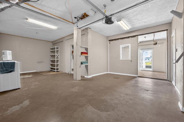 12725 E Conquistador Drive, Galveston, TX 77554