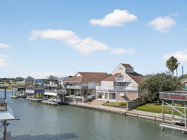 12725 E Conquistador Drive, Galveston, TX 77554