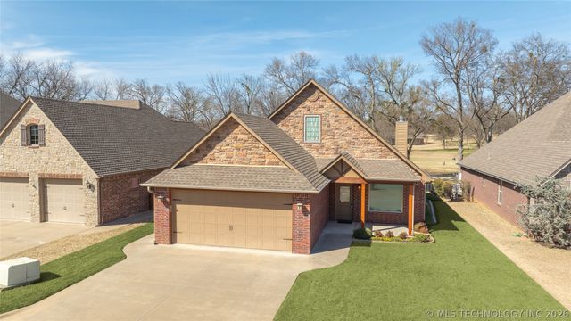3104 Harbour Town Place, Claremore, OK 74019