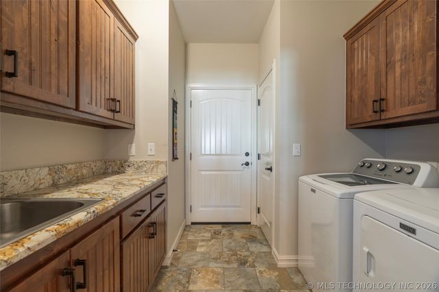 3104 Harbour Town Place, Claremore, OK 74019