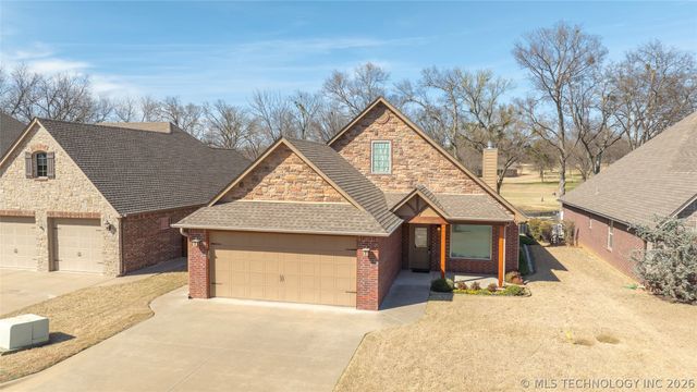 3104 Harbour Town Place, Claremore, OK 74019