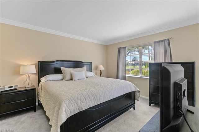 5 High Point CIR W 104, Naples, FL 34103