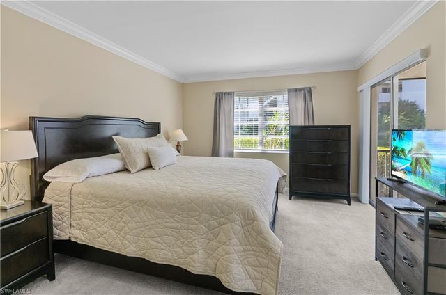 5 High Point CIR W 104, Naples, FL 34103