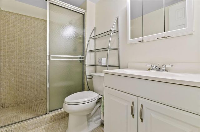 5 High Point CIR W 104, Naples, FL 34103