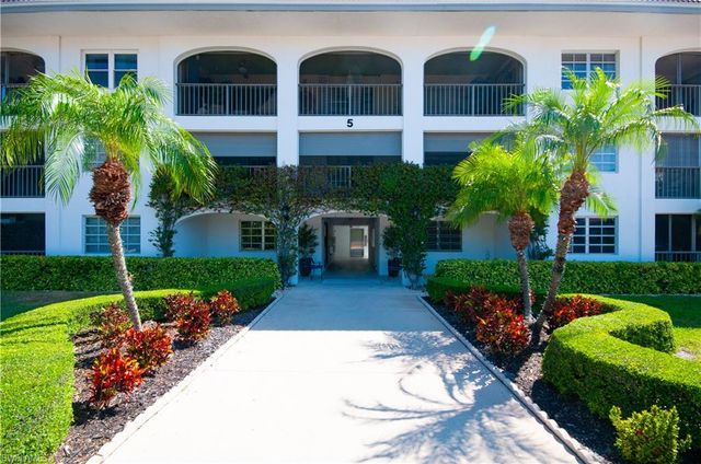 5 High Point CIR W 104, Naples, FL 34103