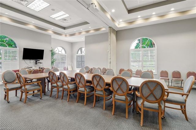 5 High Point CIR W 104, Naples, FL 34103