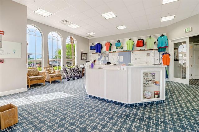 5 High Point CIR W 104, Naples, FL 34103