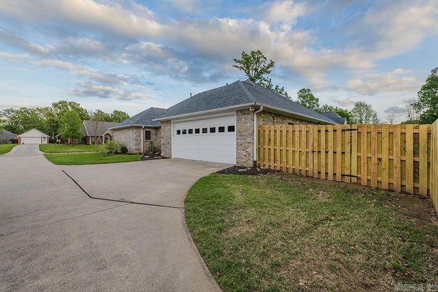 7101 Tall Oaks Drive, Texarkana, AR 71854