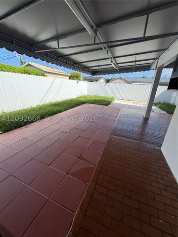 9321 SW 26th St 1, Miami, FL 33165