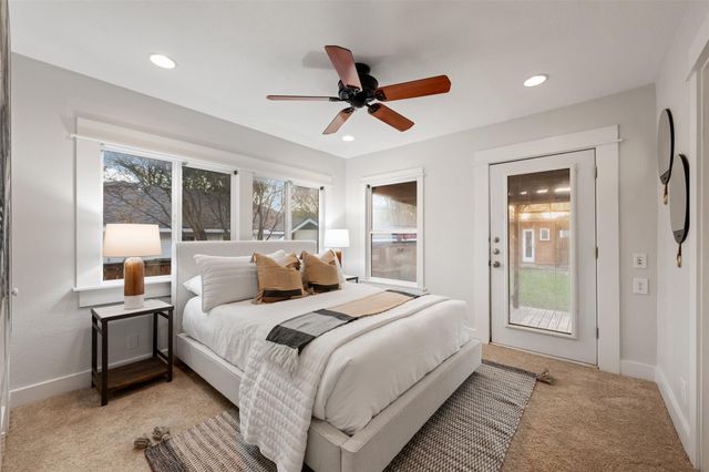 2204 Chestnut Ave, Austin, TX 78722