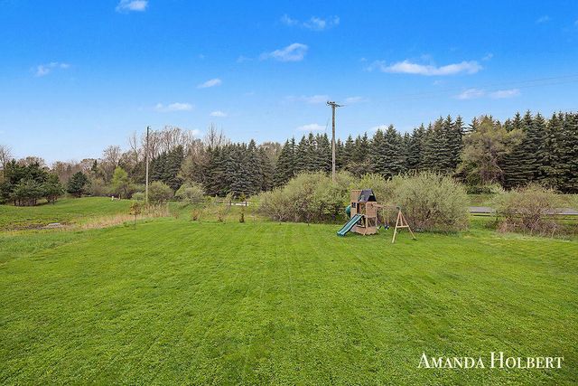 659 Highlander Drive NE, Rockford, MI 49341