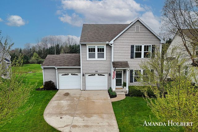 659 Highlander Drive NE, Rockford, MI 49341