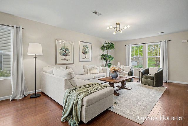 659 Highlander Drive NE, Rockford, MI 49341