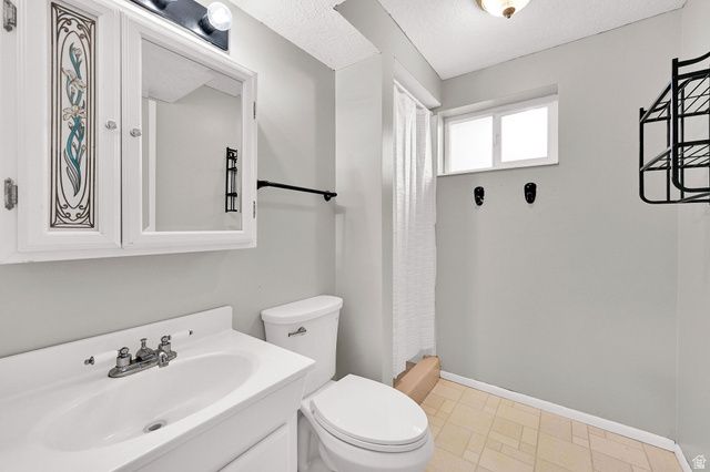 2101 N 700 W, Clinton, UT 84015