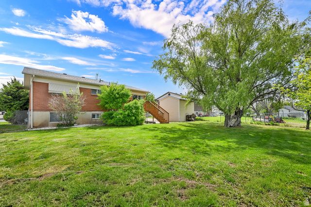 2101 N 700 W, Clinton, UT 84015