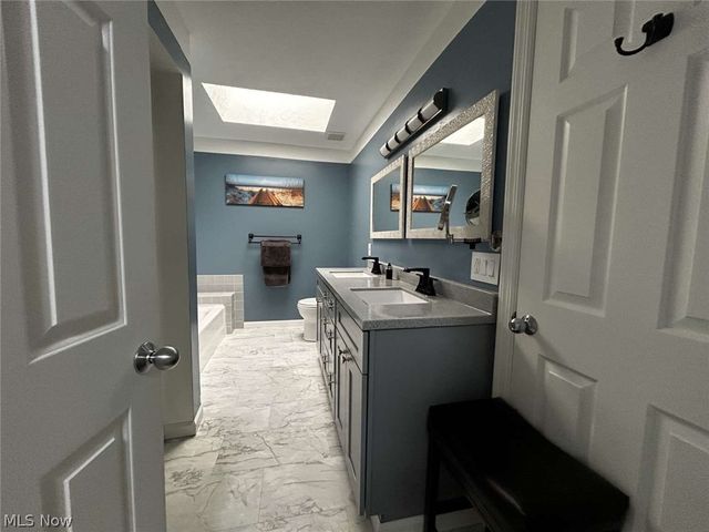 3370 Bristol Lane 2, Cuyahoga Falls, OH 44223