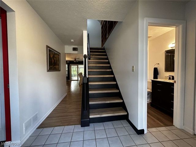 3370 Bristol Lane 2, Cuyahoga Falls, OH 44223