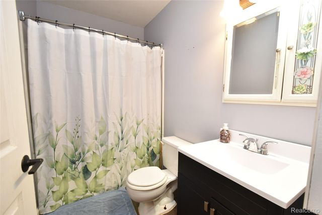 1379 Brady Avenue, Burton, MI 48529