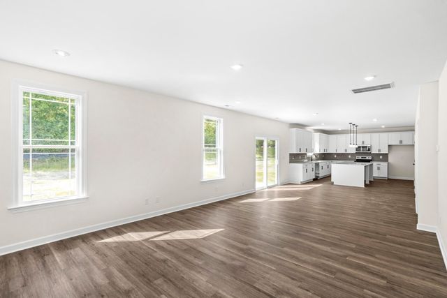 5018 Salient Dr, Spring Hill, TN 37174