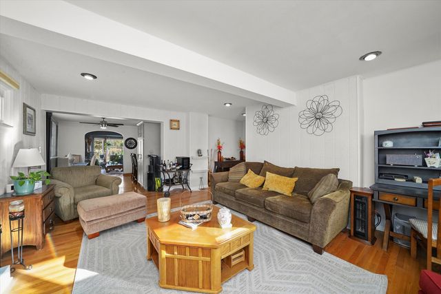 14214 S Parnell Avenue, Riverdale, IL 60827