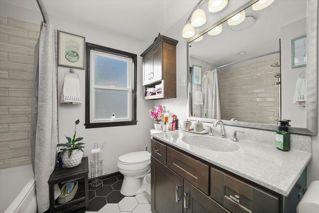 14214 S Parnell Avenue, Riverdale, IL 60827